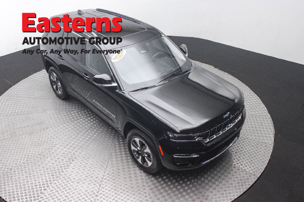 Used 2023 Jeep Grand Cherokee 4WD 4xe image 4