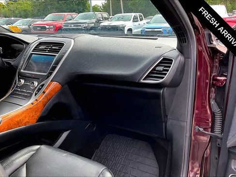 Used 2019 Lincoln Nautilus Reserve AWD/4WD image 25