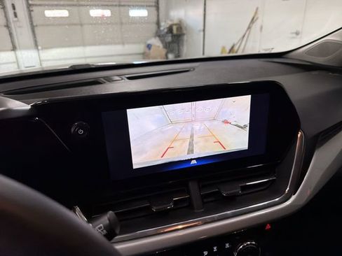 Certified 2025 Chevrolet Trax LT w/ LT Convenience Package image 23