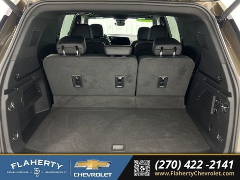 Used 2024 Chevrolet Traverse RS image 21