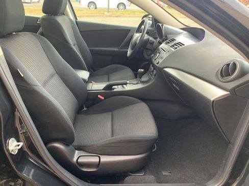 Used 2013 MAZDA MAZDA3 i Touring w/ Preferred Equipment Pkg image 31