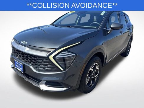 Used 2024 Kia Sportage LX AWD/4WD image 3