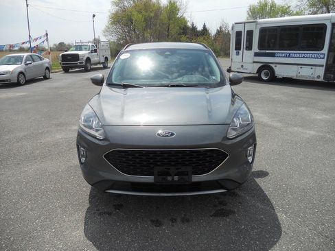 Used 2021 Ford Escape SEL image 3