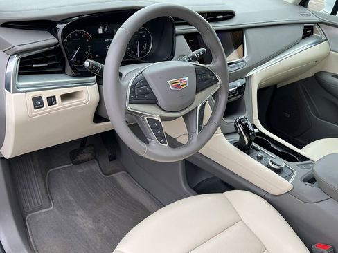 Used 2023 Cadillac XT5 Premium Luxury image 19