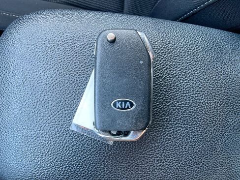 Used 2020 Kia Forte LXS image 25