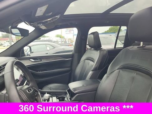 Used 2023 Jeep Grand Cherokee Overland AWD/4WD image 19