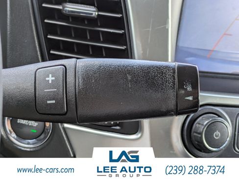Used 2020 Chevrolet Suburban Premier AWD/4WD image 28