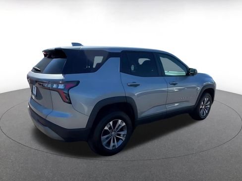 Used 2025 Chevrolet Equinox LT FWD image 13