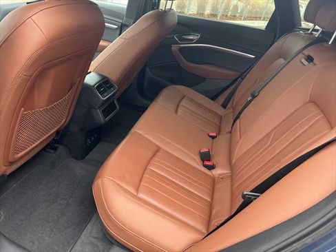 Certified 2024 Audi Q8 e-tron Premium image 26