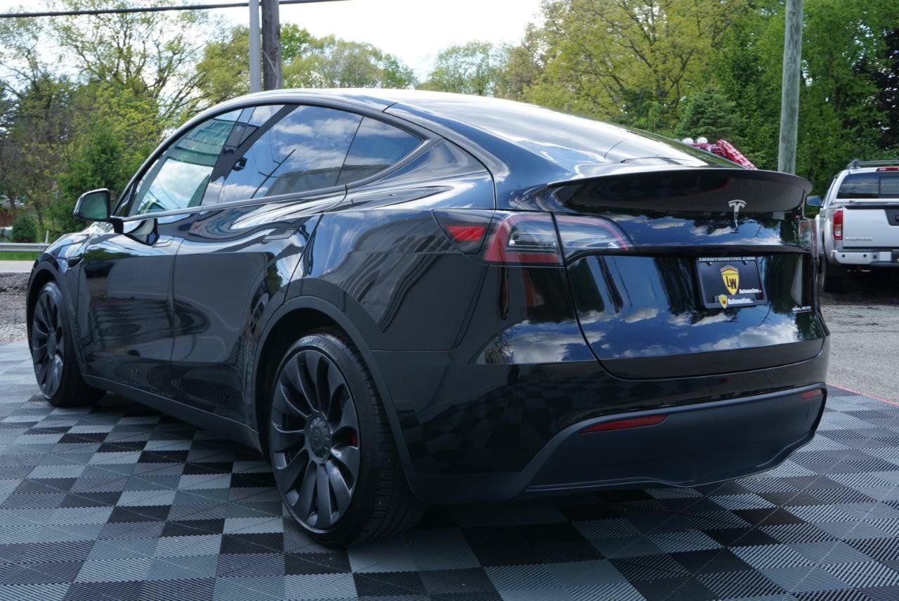 Used 2023 Tesla Model Y Performance AWD/4WD image 10