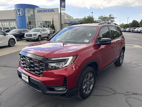 Certified 2024 Honda Passport TrailSport image 2