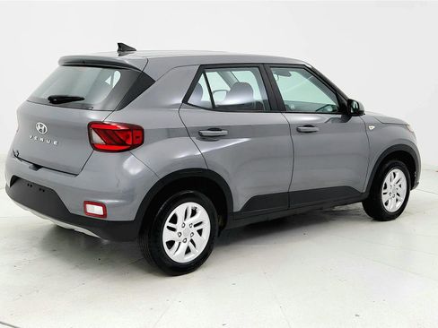Used 2021 Hyundai Venue SE FWD image 5
