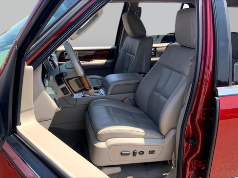 Used 2013 Lincoln Navigator 2WD w/ HD Trailer Tow Pkg image 7
