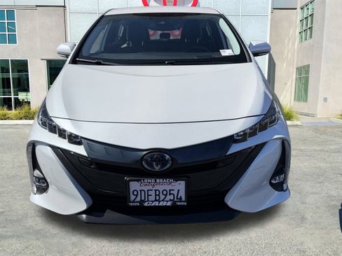Certified 2022 Toyota Prius Prime Limited image 3