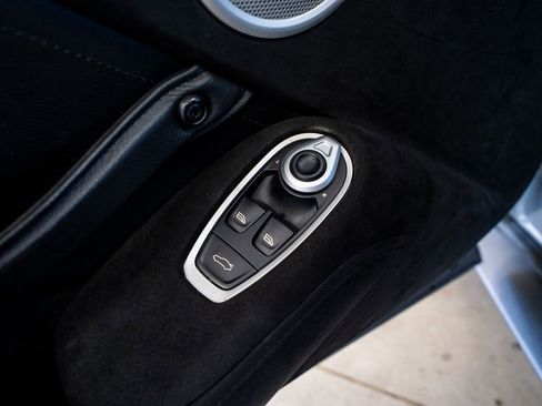 Used 2020 Aston Martin V8 Vantage Coupe RWD image 33