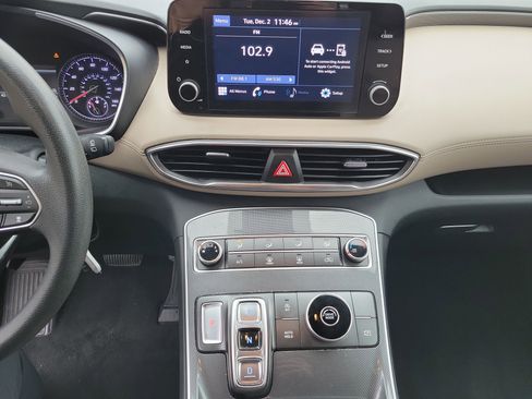 Used 2022 Hyundai Santa Fe SE image 8