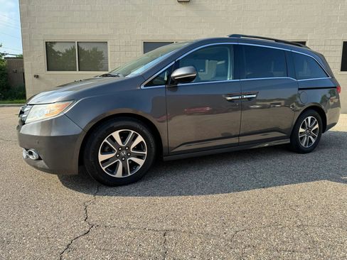 Used 2014 Honda Odyssey Touring image 4