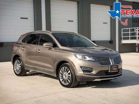 Used 2017 Lincoln MKC Reserve image 1