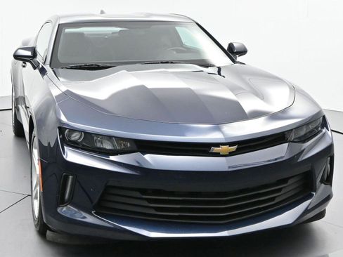 Used 2016 Chevrolet Camaro LT RWD image 2