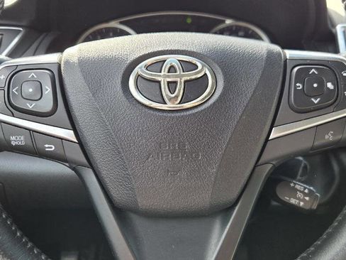 Used 2016 Toyota Camry SE image 18
