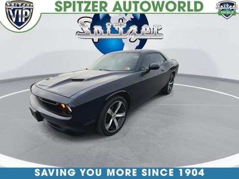 Used 2015 Dodge Challenger SXT image 4