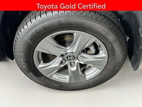 Certified 2022 Toyota RAV4 XLE AWD/4WD image 31