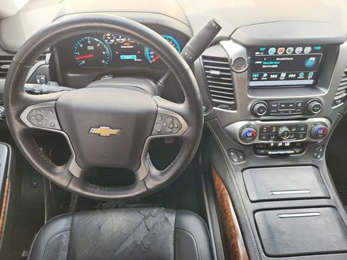 Used 2017 Chevrolet Suburban Premier image 11