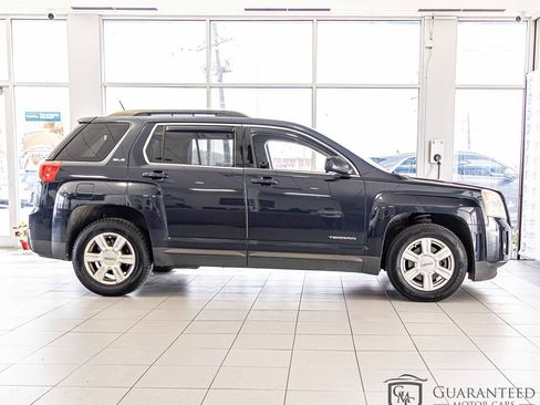 Used 2015 GMC Terrain SLE w/ Safety Package FWD image 9
