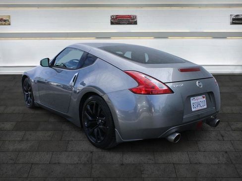 Used 2016 Nissan 370Z Coupe image 4