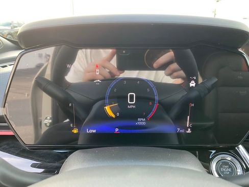 New 2026 Chevrolet Trax RS w/ Sunroof Package image 16