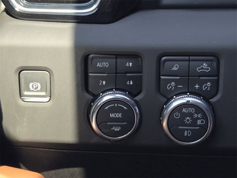 Used 2025 GMC Sierra 1500 Denali Ultimate image 24