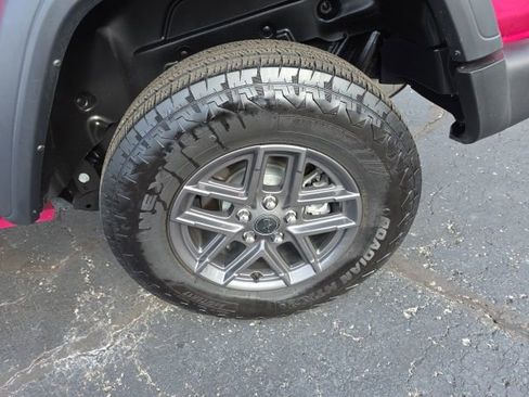 Used 2024 Jeep Wrangler Sport S image 47