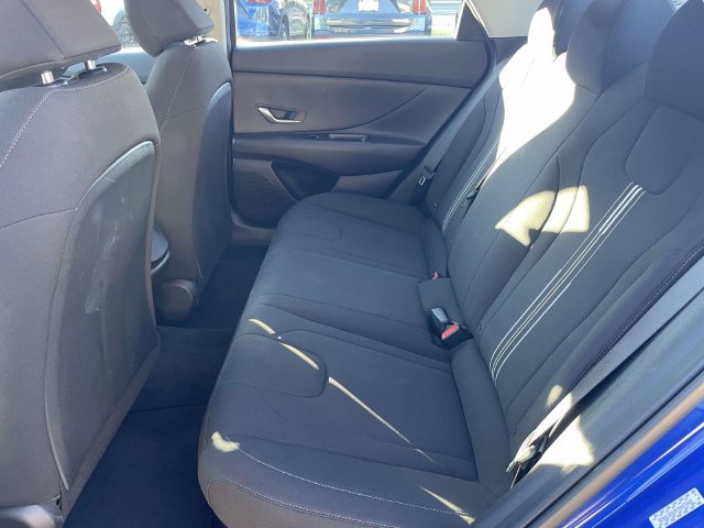 Certified 2023 Hyundai Elantra Blue FWD image 12