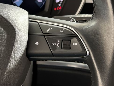 Used 2024 Audi Q3 2.0T Premium image 30