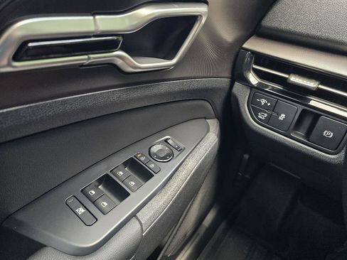 New 2026 Kia Sportage EX FWD image 12