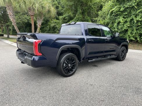 Used 2025 Toyota Tundra Limited AWD/4WD image 9
