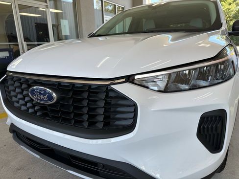 New 2026 Ford Escape Active image 2