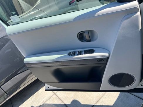 Certified 2025 Hyundai Ioniq 5 Limited AWD/4WD image 17