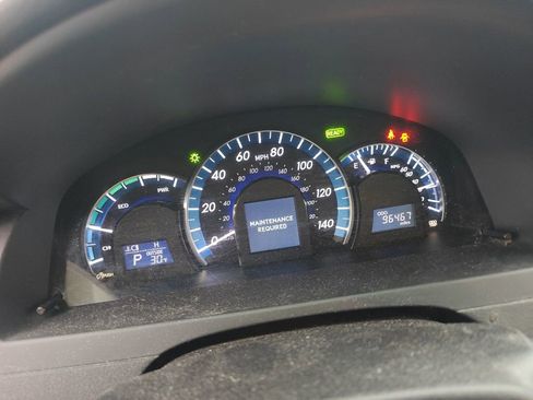 Used 2014 Toyota Camry XLE w/ Leather Package image 8