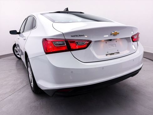 Used 2025 Chevrolet Malibu LS FWD image 7