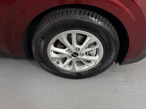 Used 2022 Kia Carnival LX FWD image 10