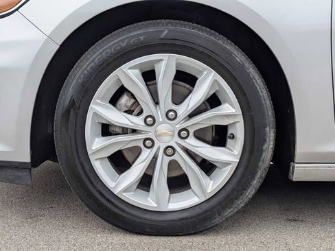 Used 2020 Chevrolet Malibu LT w/ Leather Package image 13