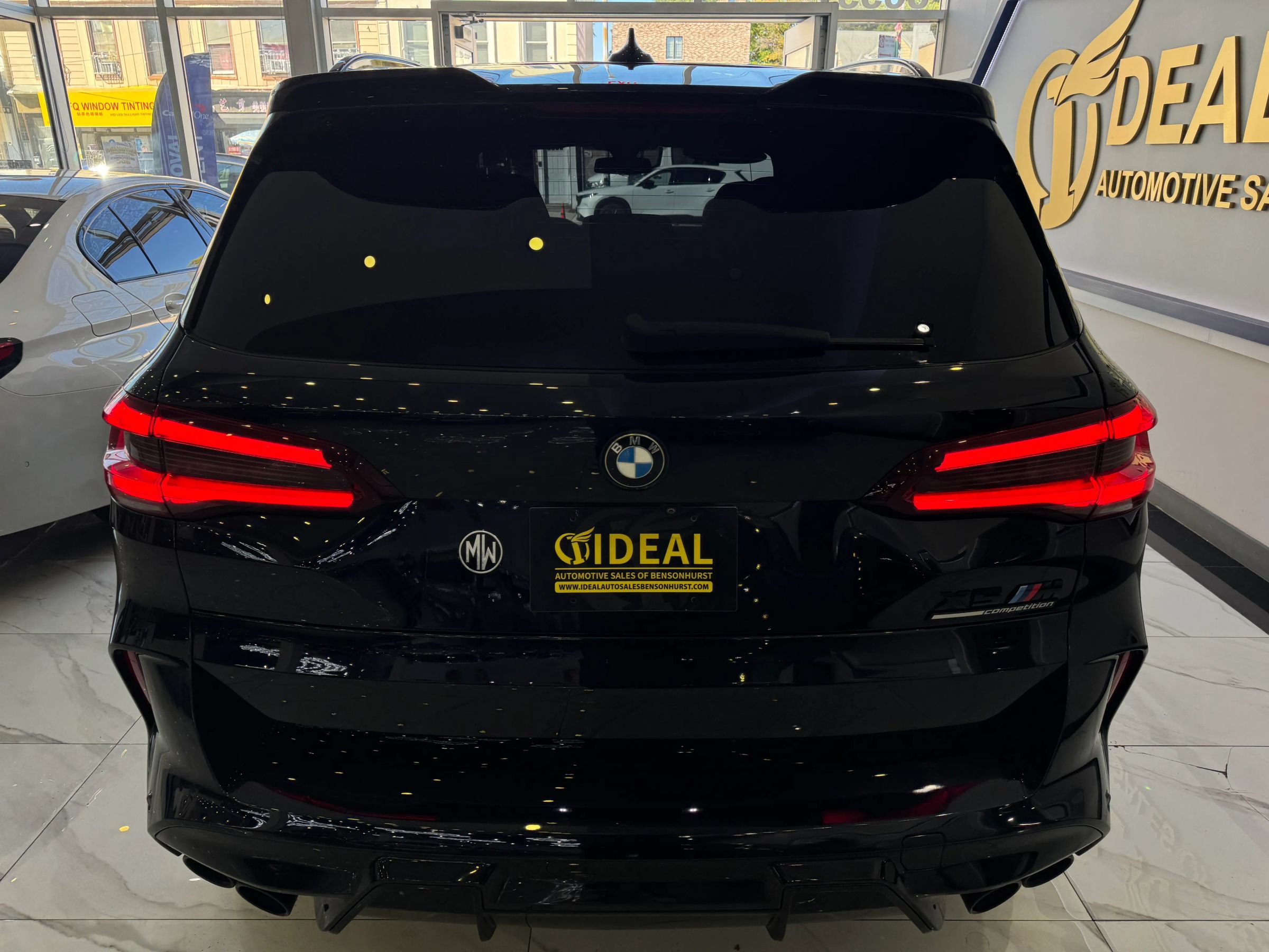 Used 2022 BMW X5 M w/ Competition Package 2 AWD/4WD image 6