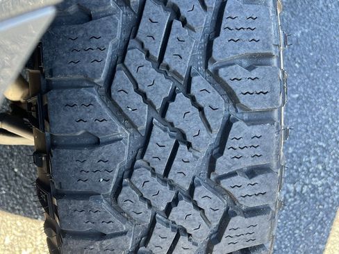 Used 2020 Chevrolet Silverado 1500 LT Trail Boss image 10