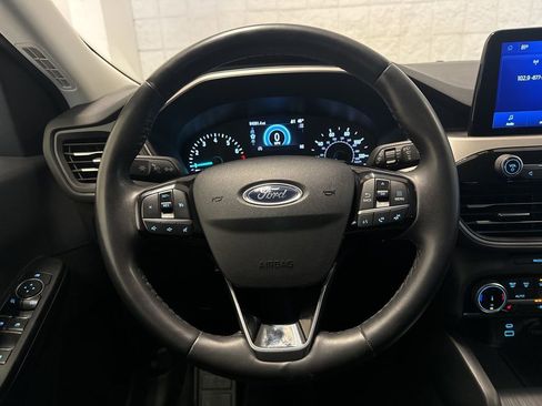Used 2022 Ford Escape SEL image 15