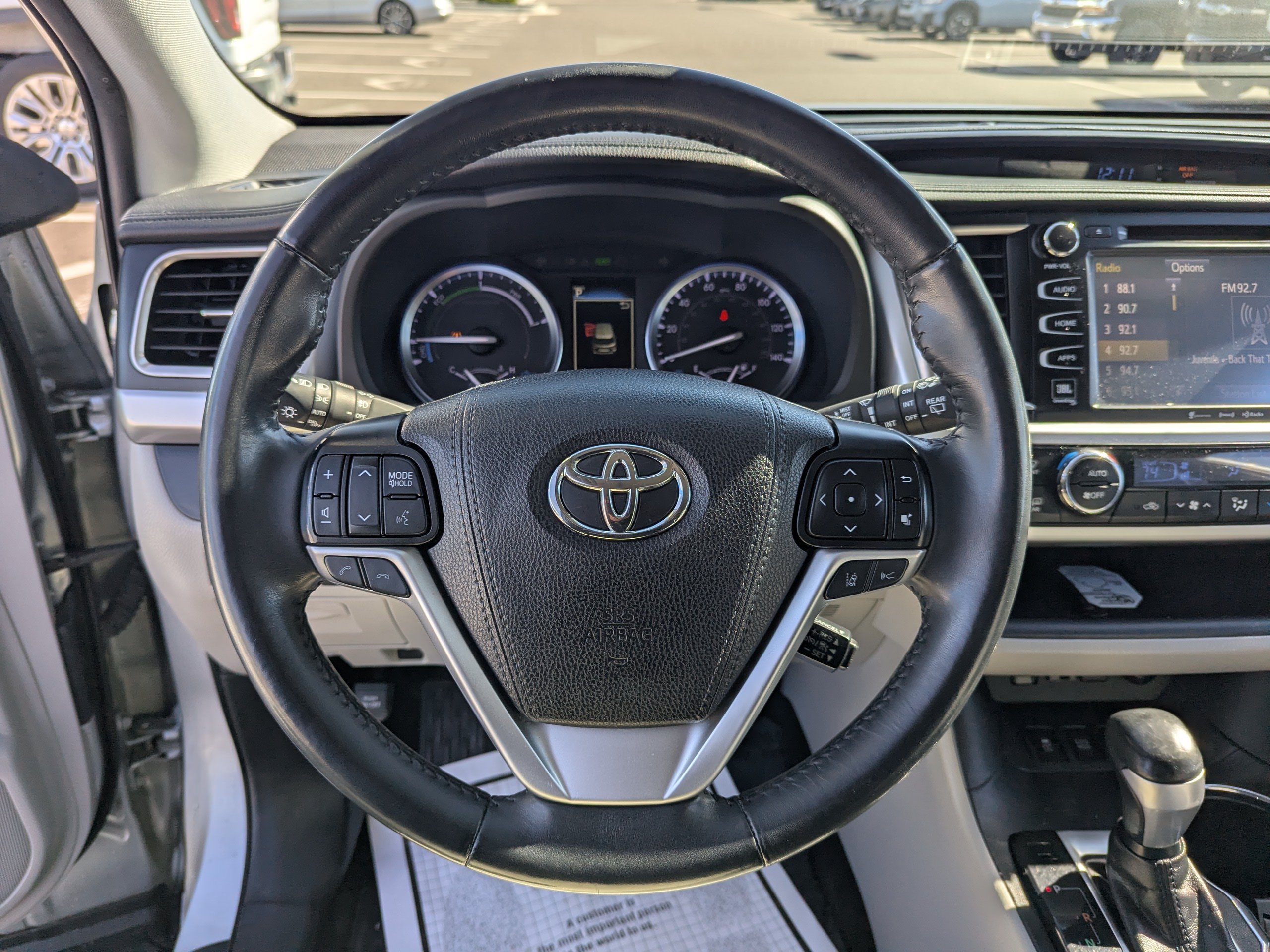 Used 2019 Toyota Highlander Limited AWD/4WD image 15