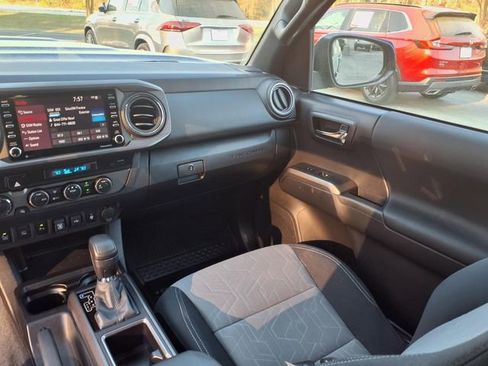 Used 2023 Toyota Tacoma TRD Sport w/ Technology Package image 10