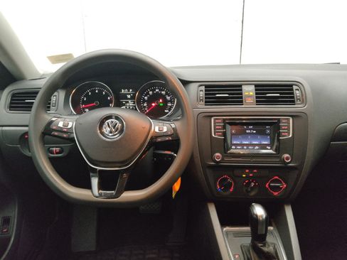 Used 2016 Volkswagen Jetta S image 22