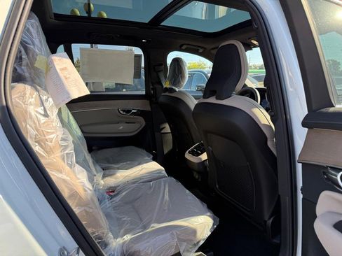New 2026 Volvo XC90 B6 Plus w/ Protection Package Premier image 6