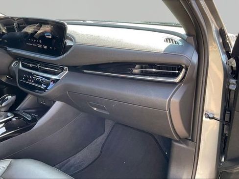 Used 2024 Buick Envista Avenir image 18